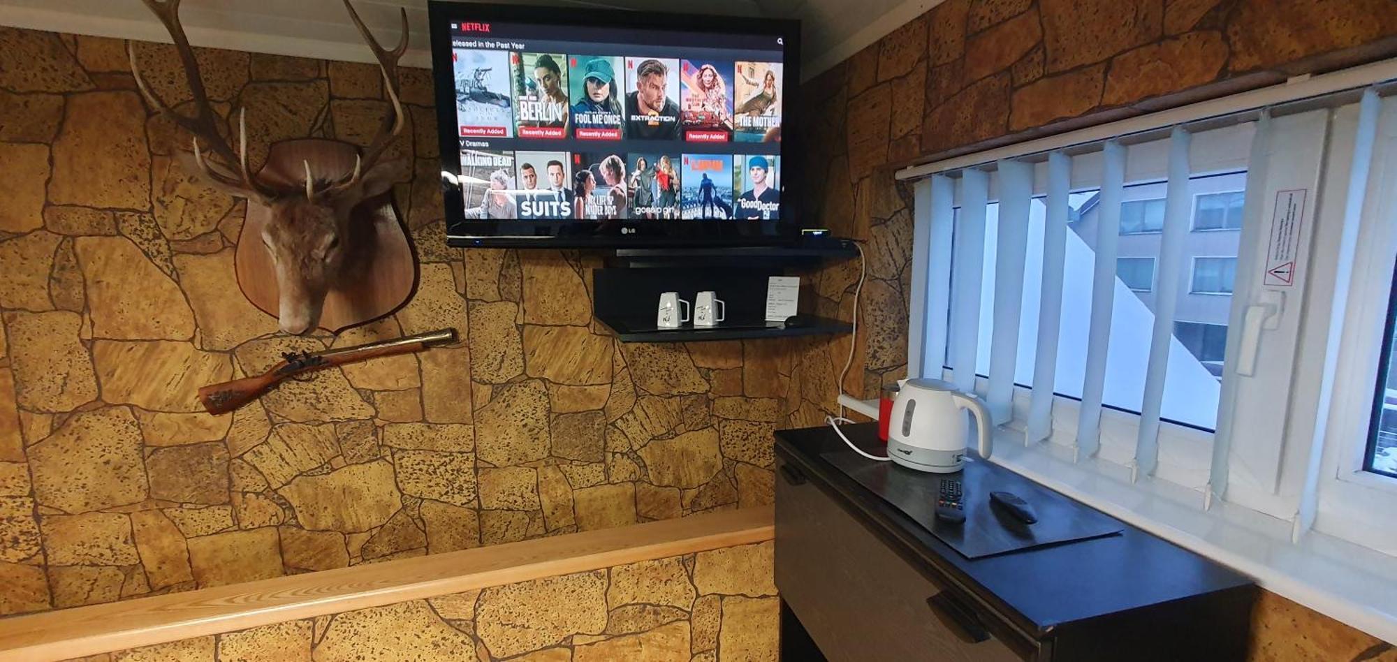 Aparthotel 4 ,, Cosy House Billiard " - Sauna & Parking Каунас Екстериор снимка