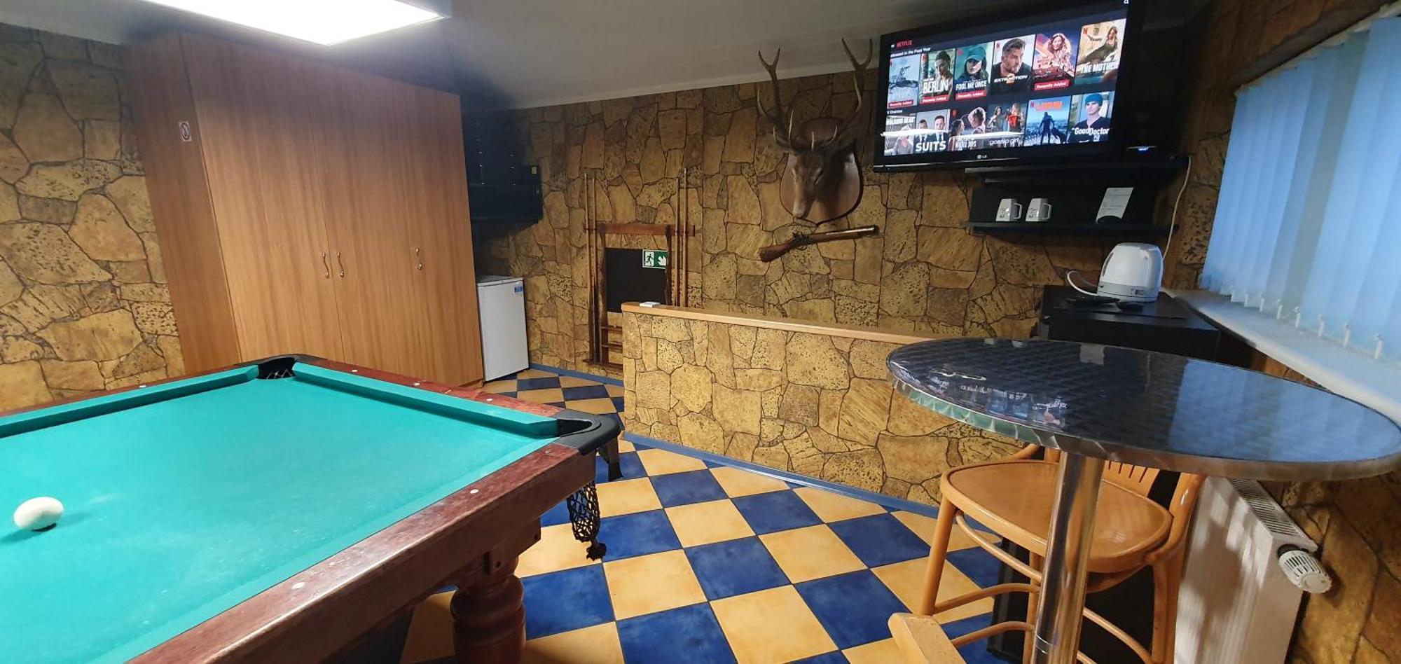 Aparthotel 4 ,, Cosy House Billiard " - Sauna & Parking Каунас Екстериор снимка