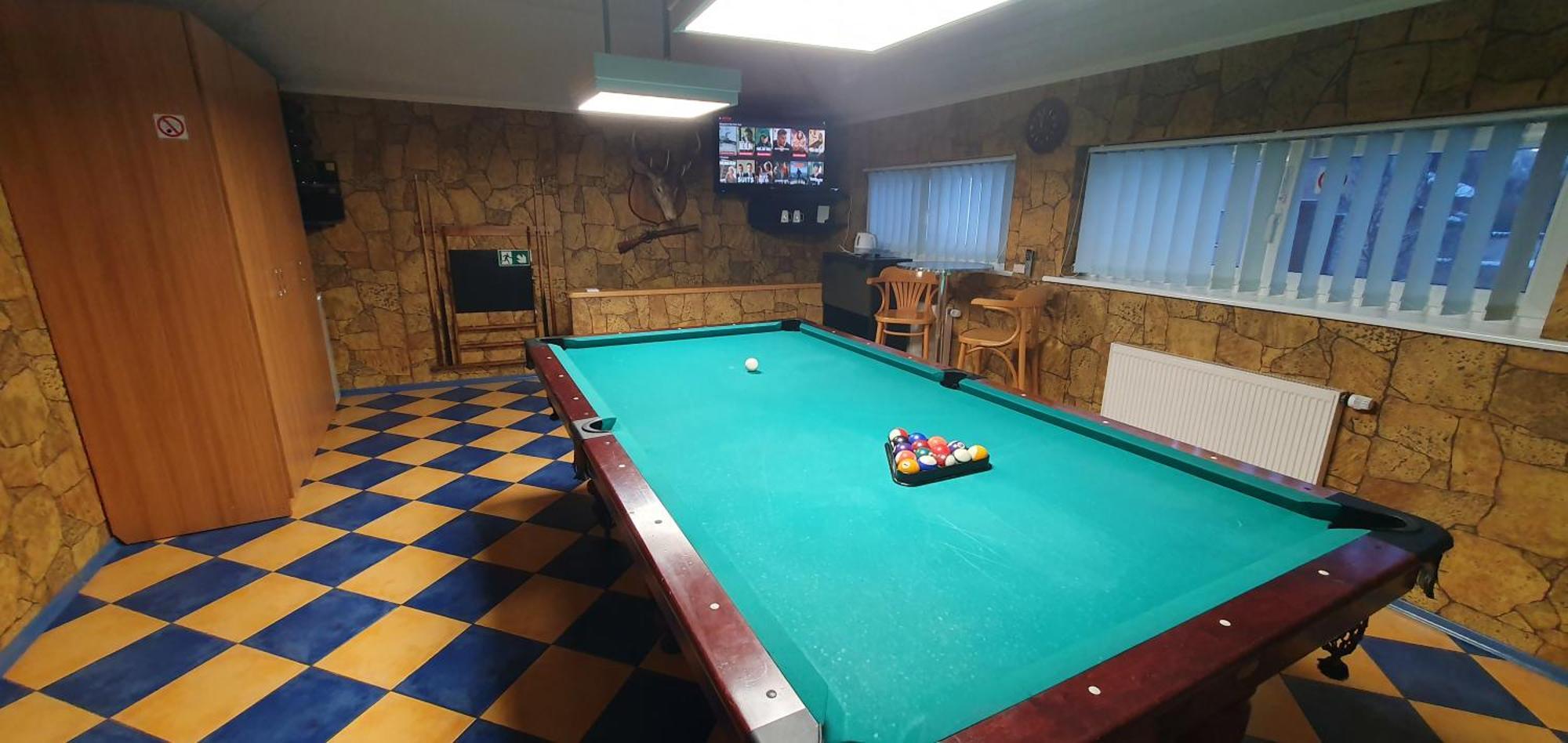 Aparthotel 4 ,, Cosy House Billiard " - Sauna & Parking Каунас Екстериор снимка
